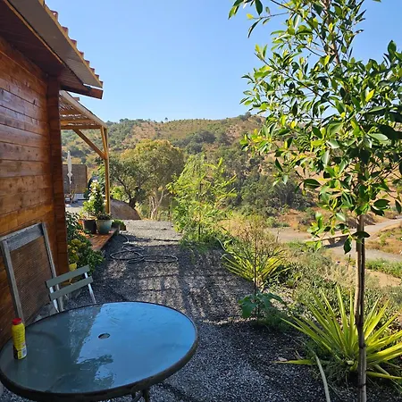 بيت للعطل Sleeps 2 With Enclosed Garden *