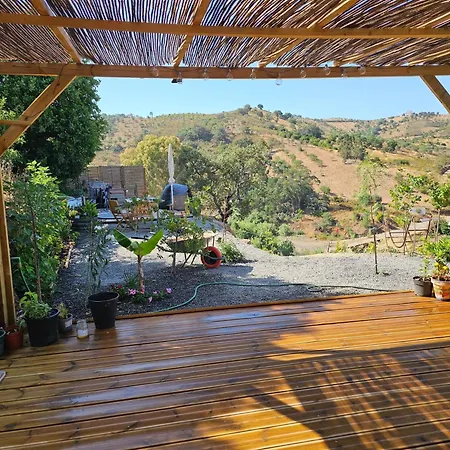 بيت للعطل Sleeps 2 With Enclosed Garden تافيرا