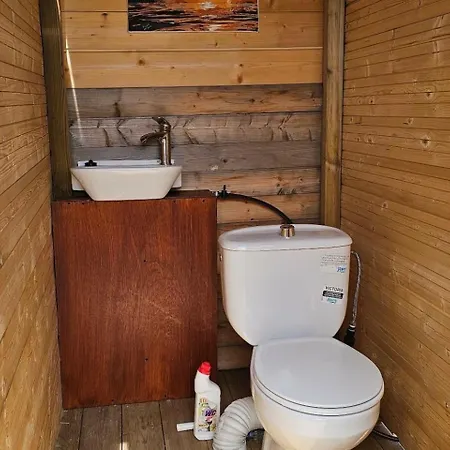 Sleeps 2 With Enclosed Garden